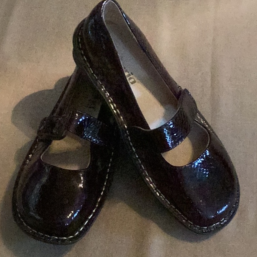 Alegria Glossy Black Footwear